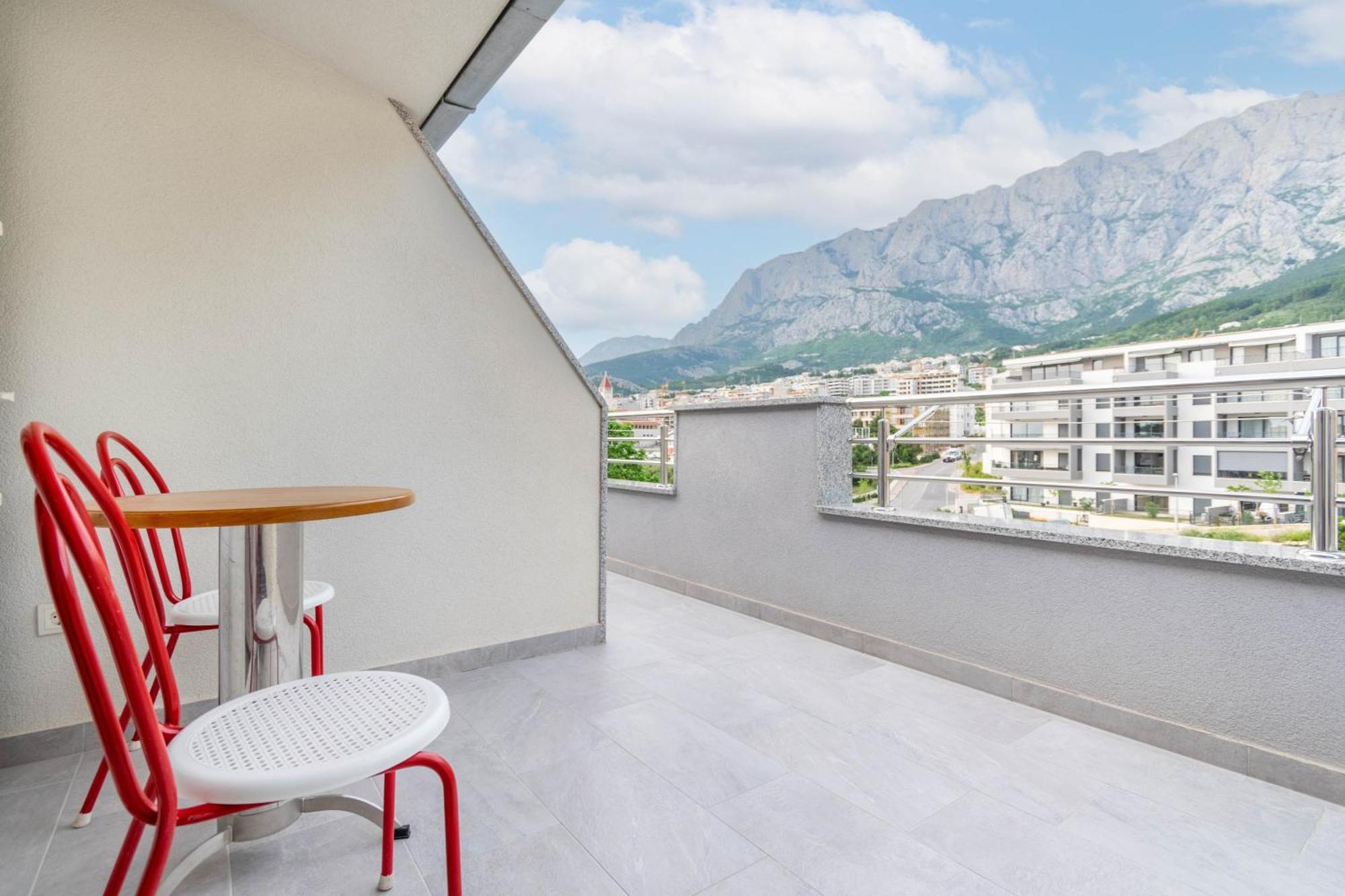 Studio Apartmani Dora Макарська Екстер'єр фото