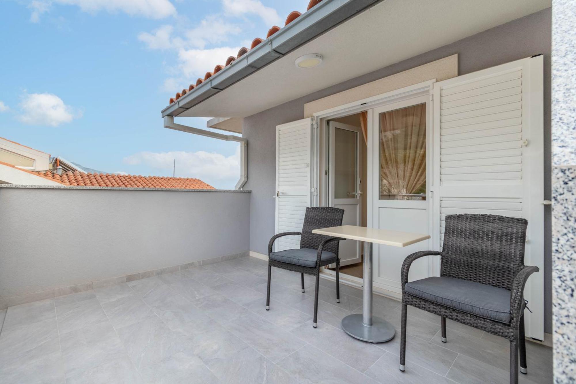 Studio Apartmani Dora Макарська Екстер'єр фото