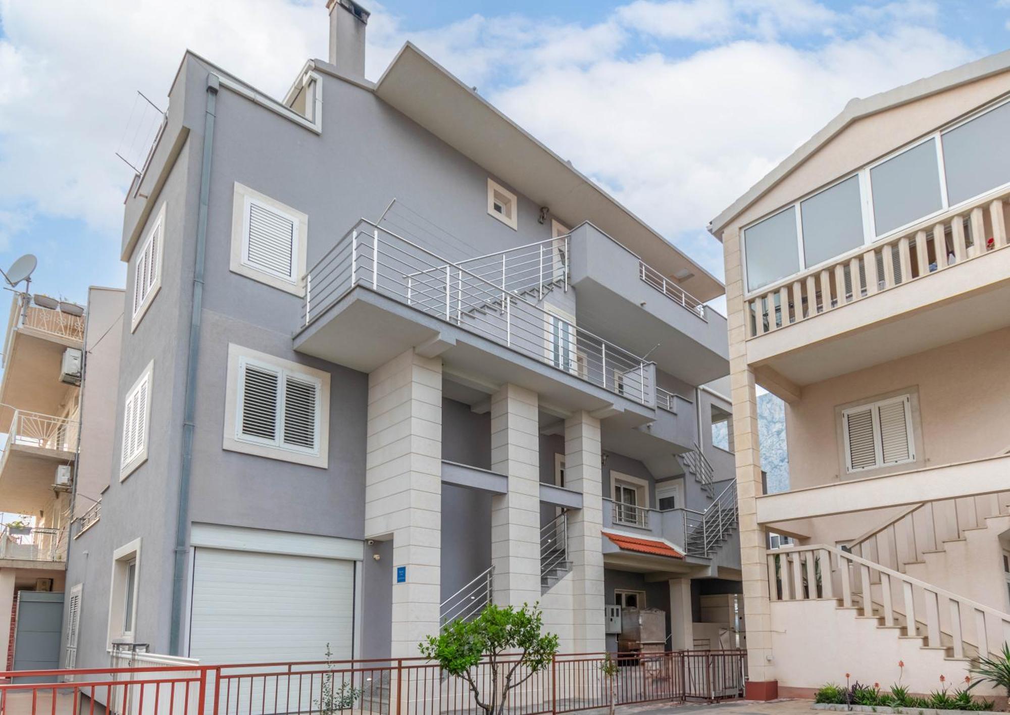 Studio Apartmani Dora Макарська Екстер'єр фото